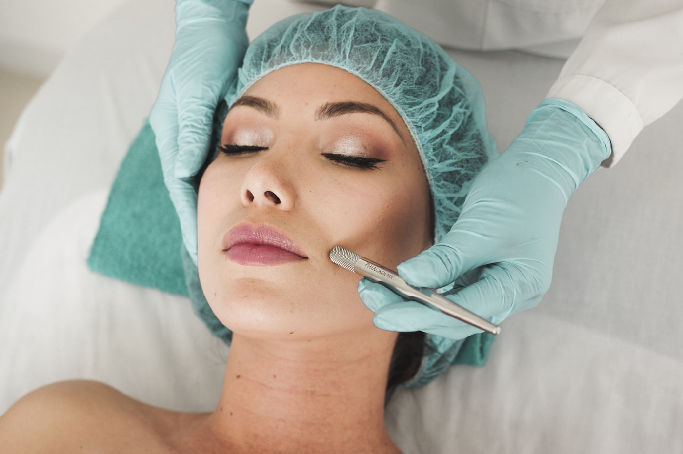 Precision skin treatment being carried out with a professional aesthetic tool